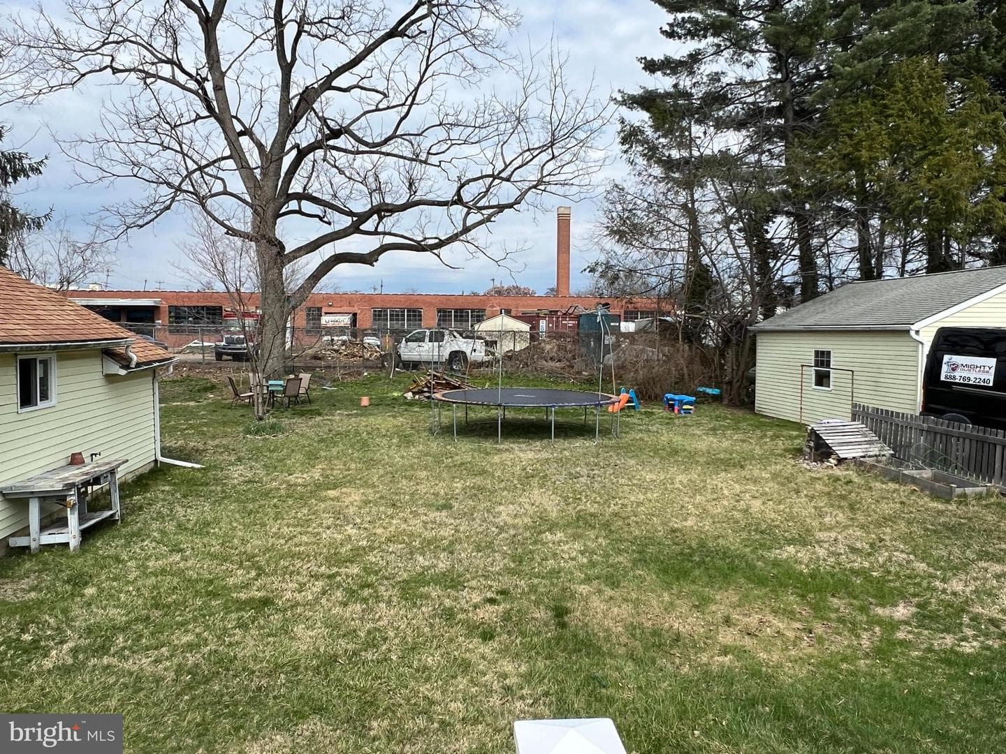 221 E Monument Avenue photo 6