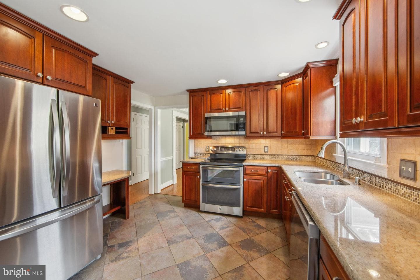126 Crestwood Drive photo 5