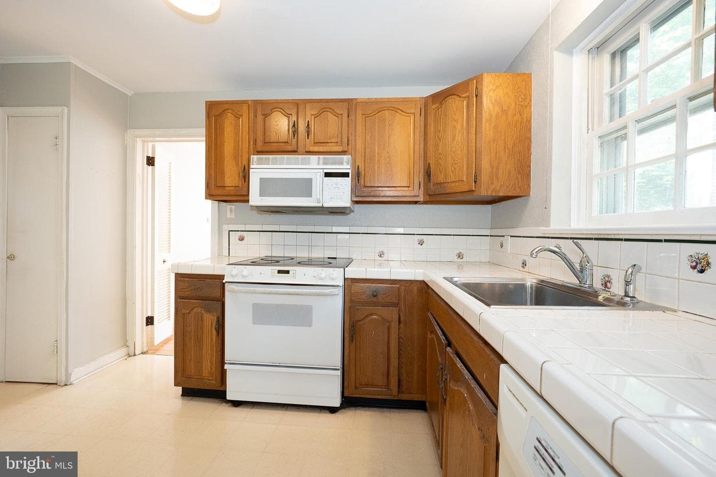 7411 Elizabeth Road photo 11