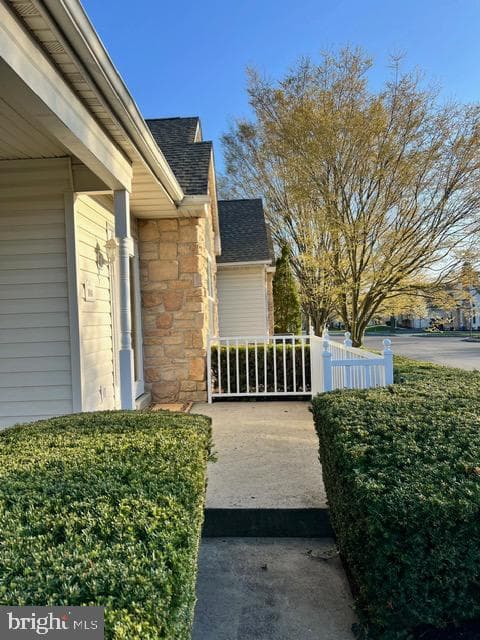 104 Barrington Way photo 3