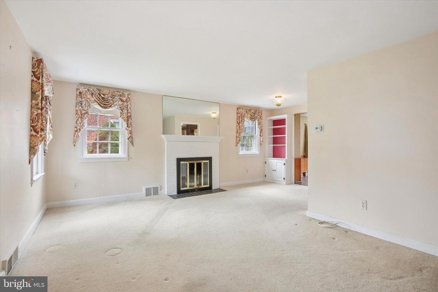 513 Kingston Road photo 2