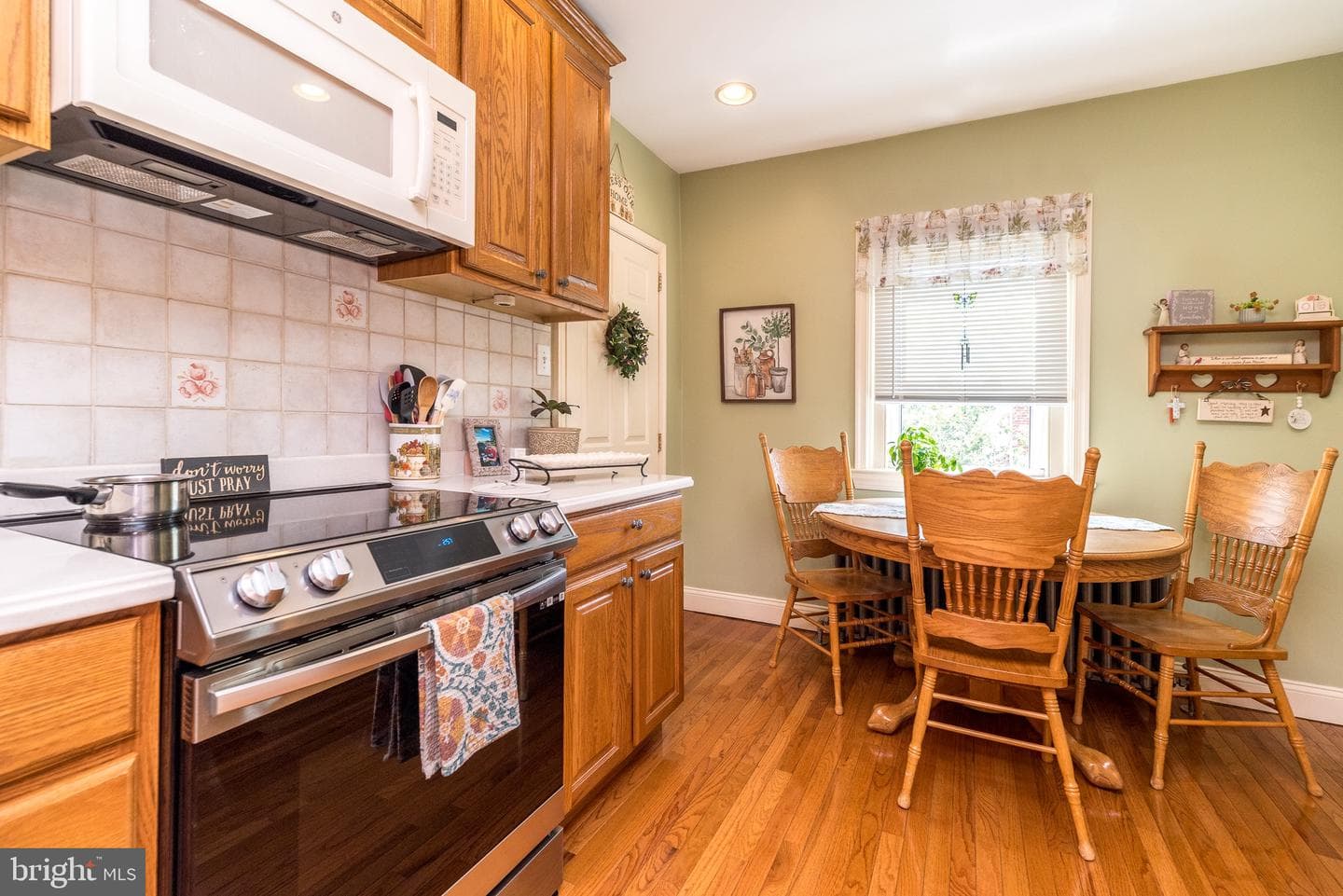 4 Elm Avenue photo 18