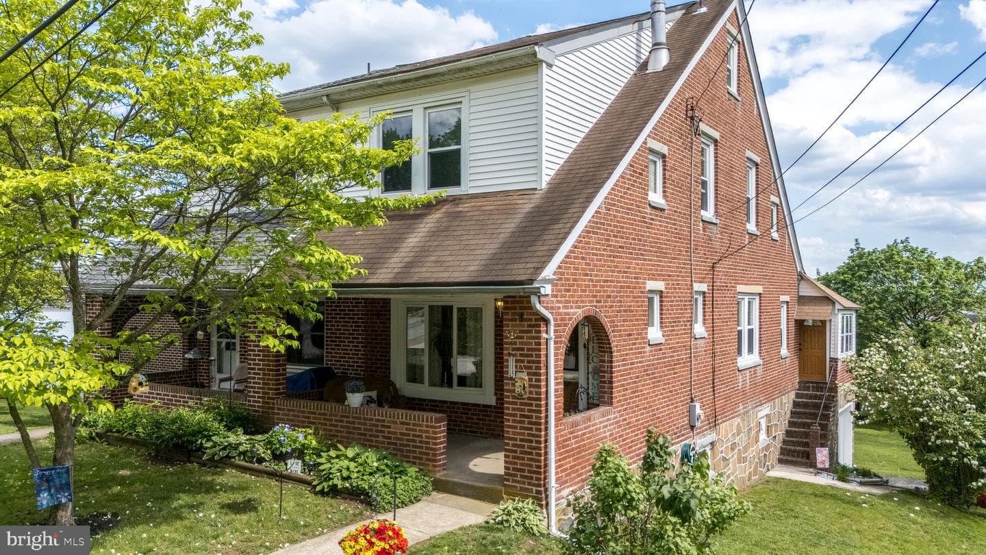 4 Elm Avenue photo 3