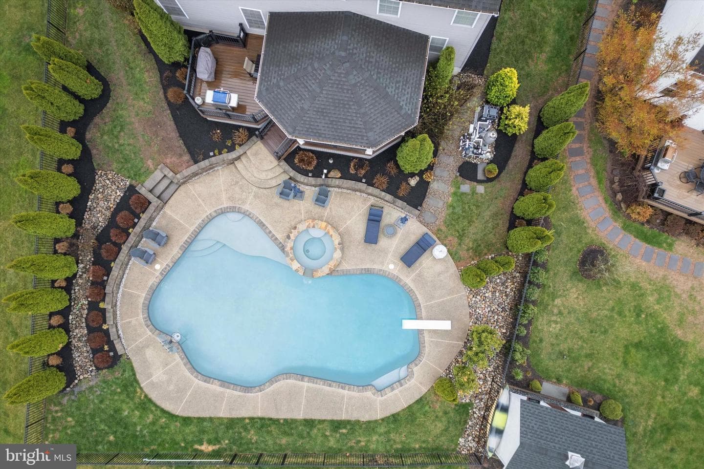 136 Oak Creek Drive photo 47