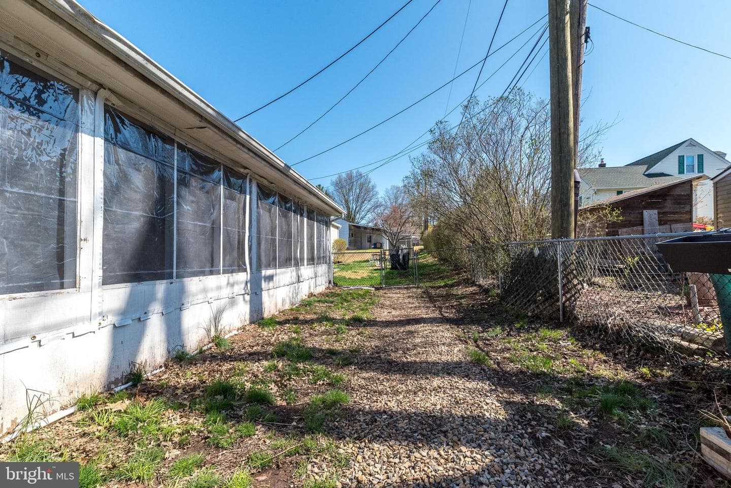 668 Oakdale Avenue photo 36