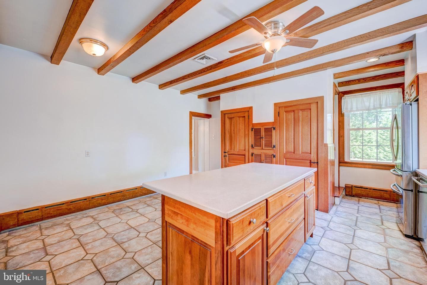 895 Summerset Place photo 24