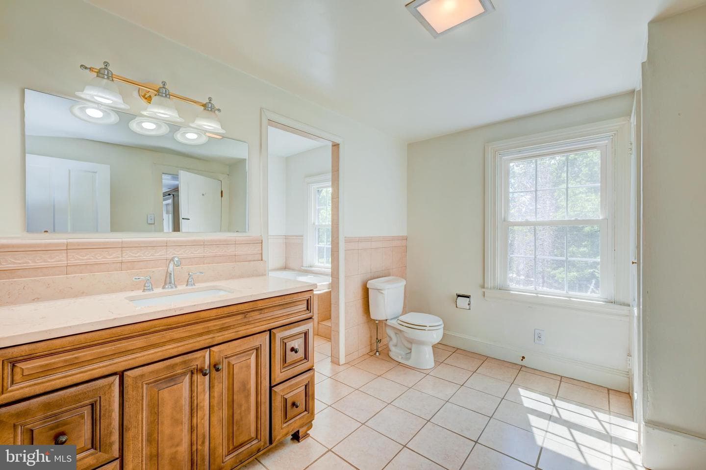 895 Summerset Place photo 55