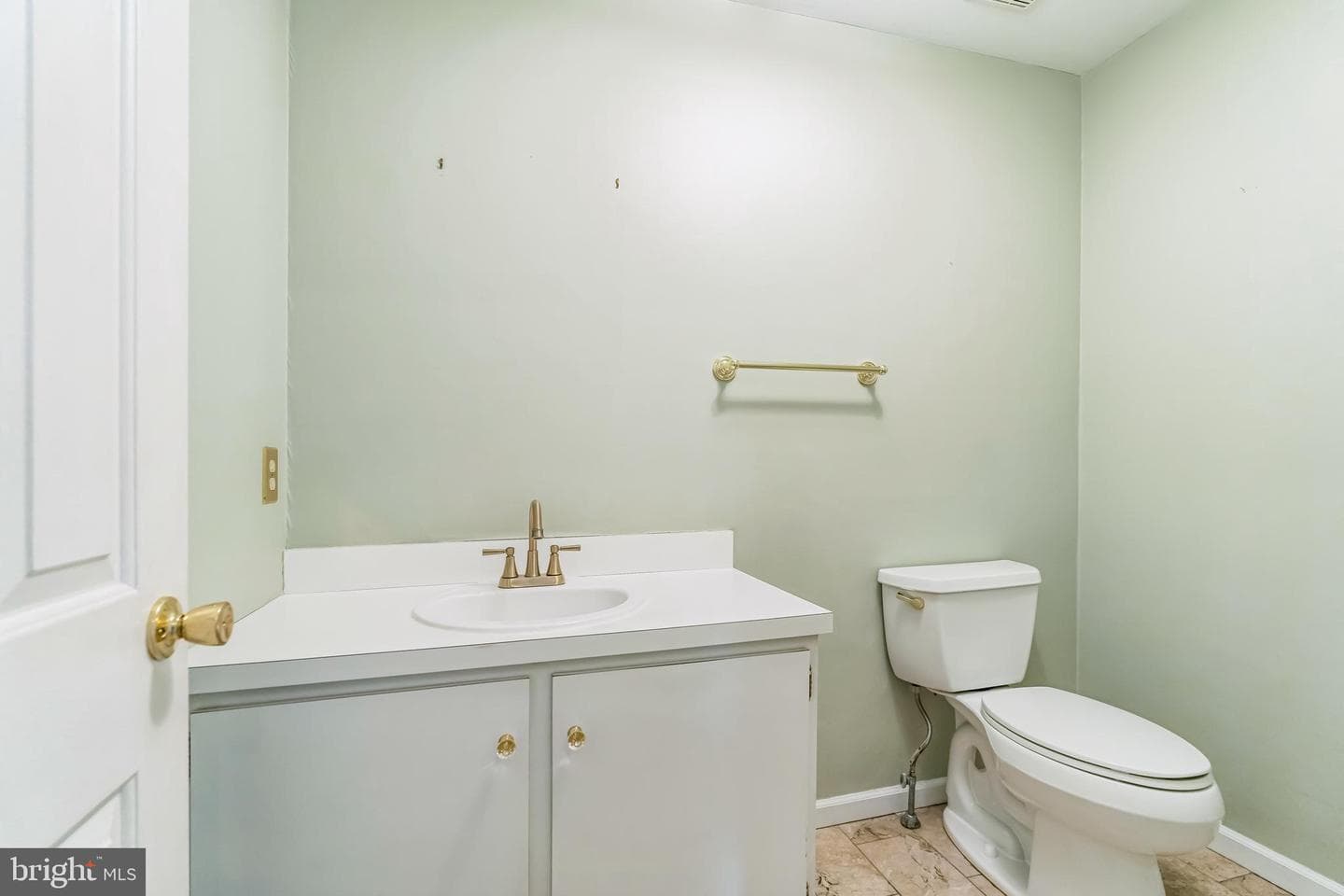 708 Falcon Drive photo 17