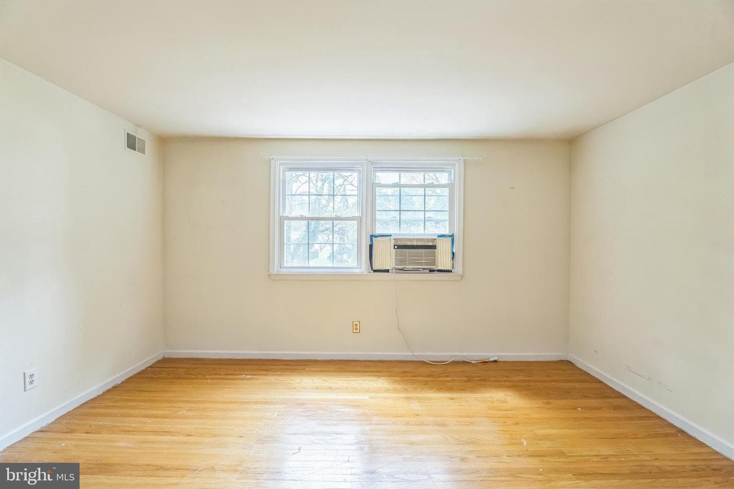 708 Falcon Drive photo 21
