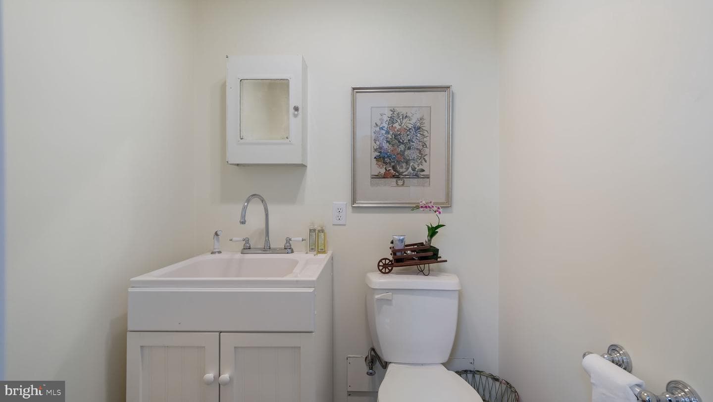 263 Copper Beech Drive photo 37