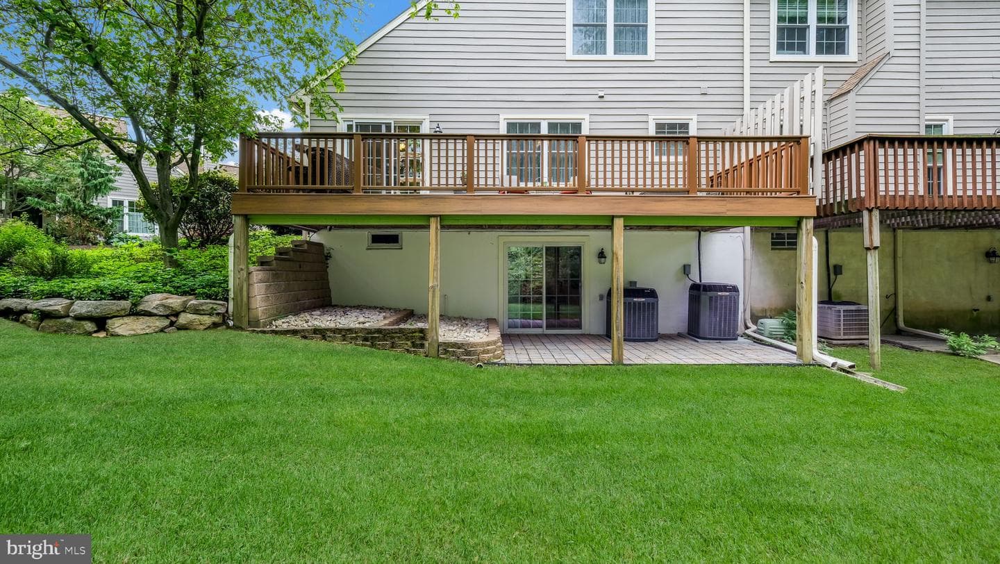 263 Copper Beech Drive photo 40