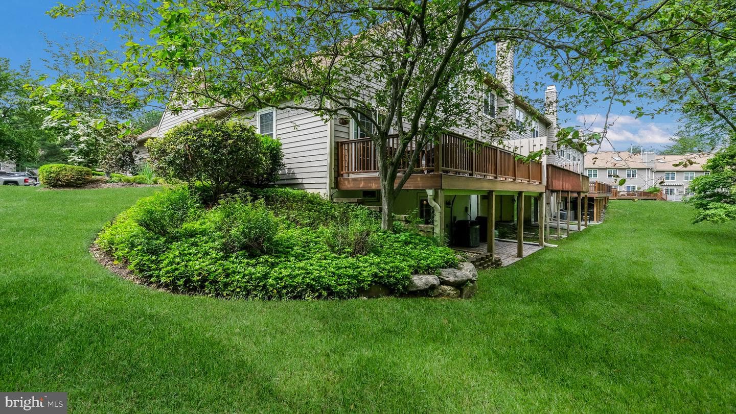 263 Copper Beech Drive photo 41