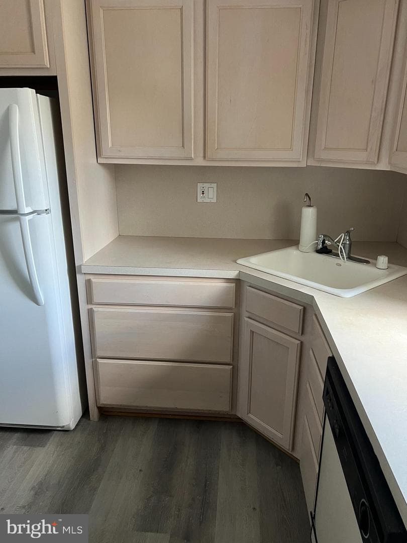 226 N Essex Avenue #306 photo 14