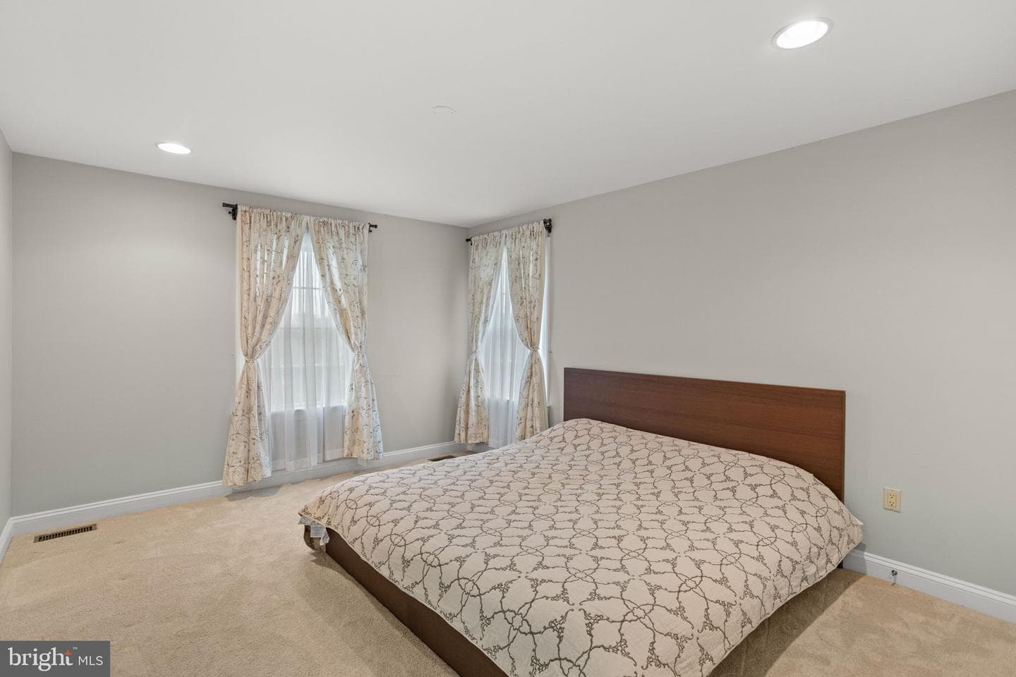 1368 Spring Hill Road photo 43