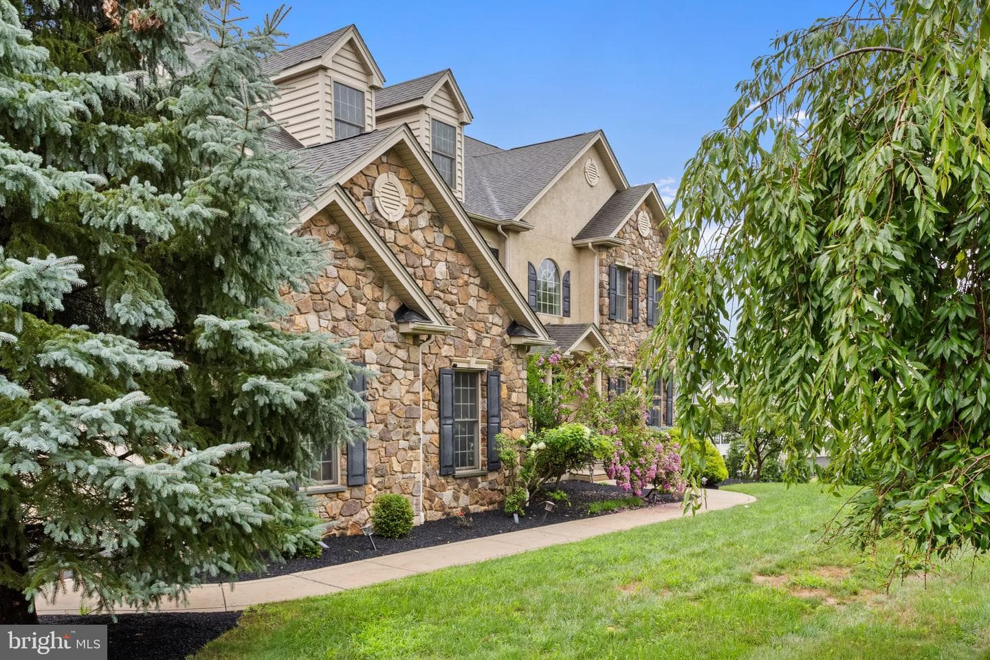 1368 Spring Hill Road photo 5