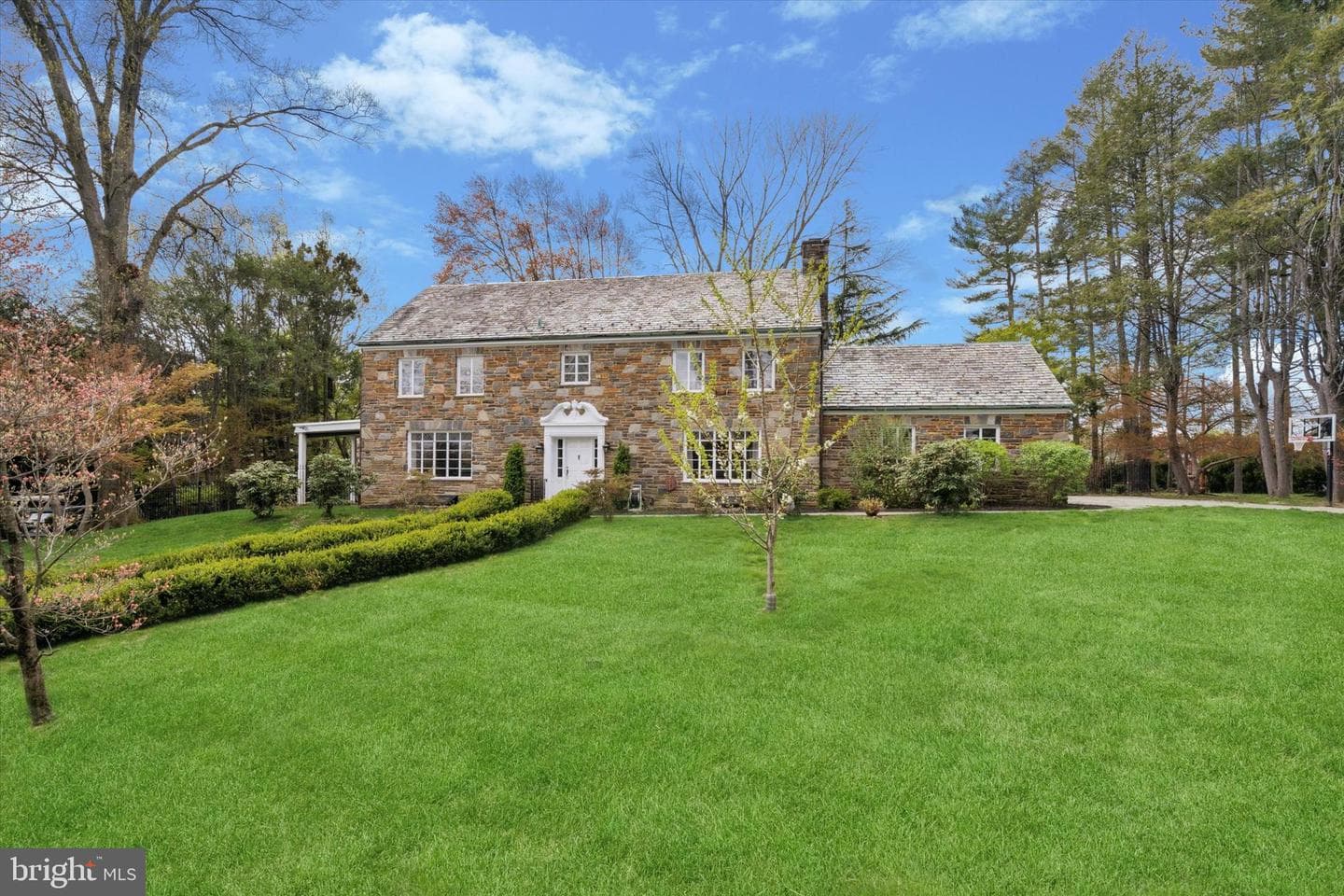 110 Raynham Road photo 3