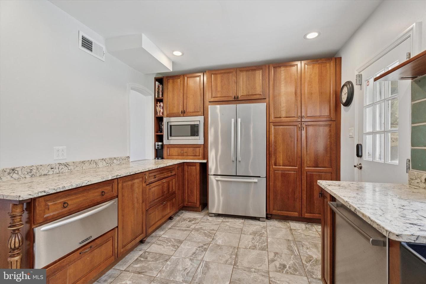 110 Raynham Road photo 30