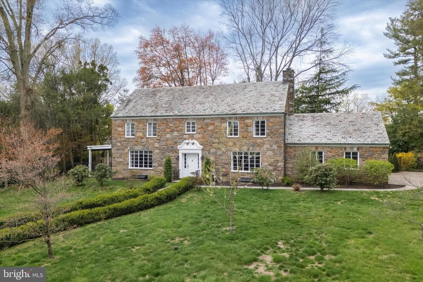 110 Raynham Road photo 4