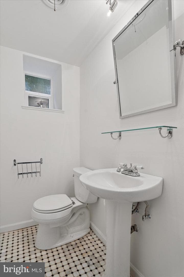 110 Raynham Road photo 55