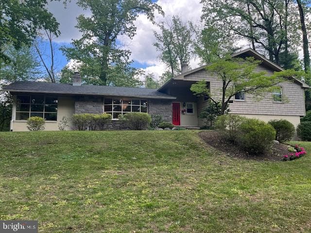 833 Dale Road photo 1