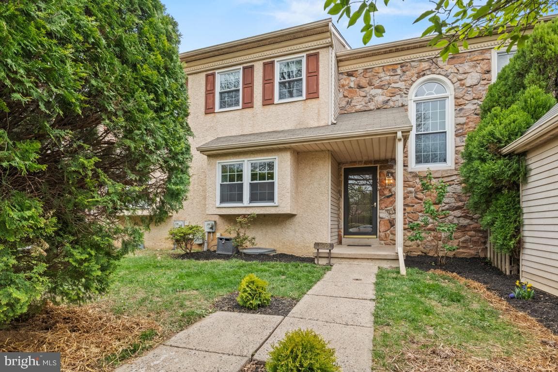 1519 Corsley Court photo 1