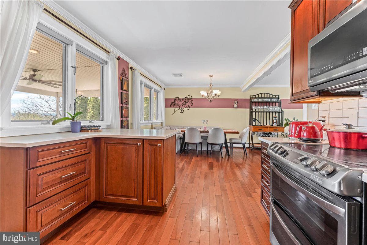 464 Volpe Road photo 6