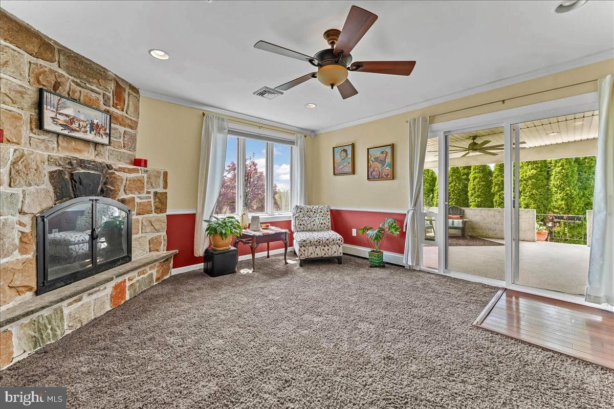 464 Volpe Road photo 9