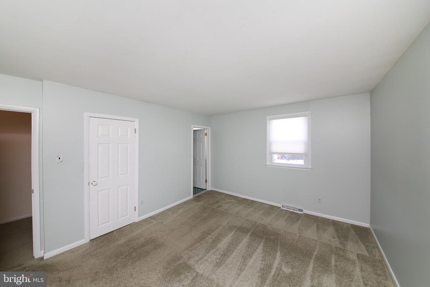 10 Glenn Circle photo 15