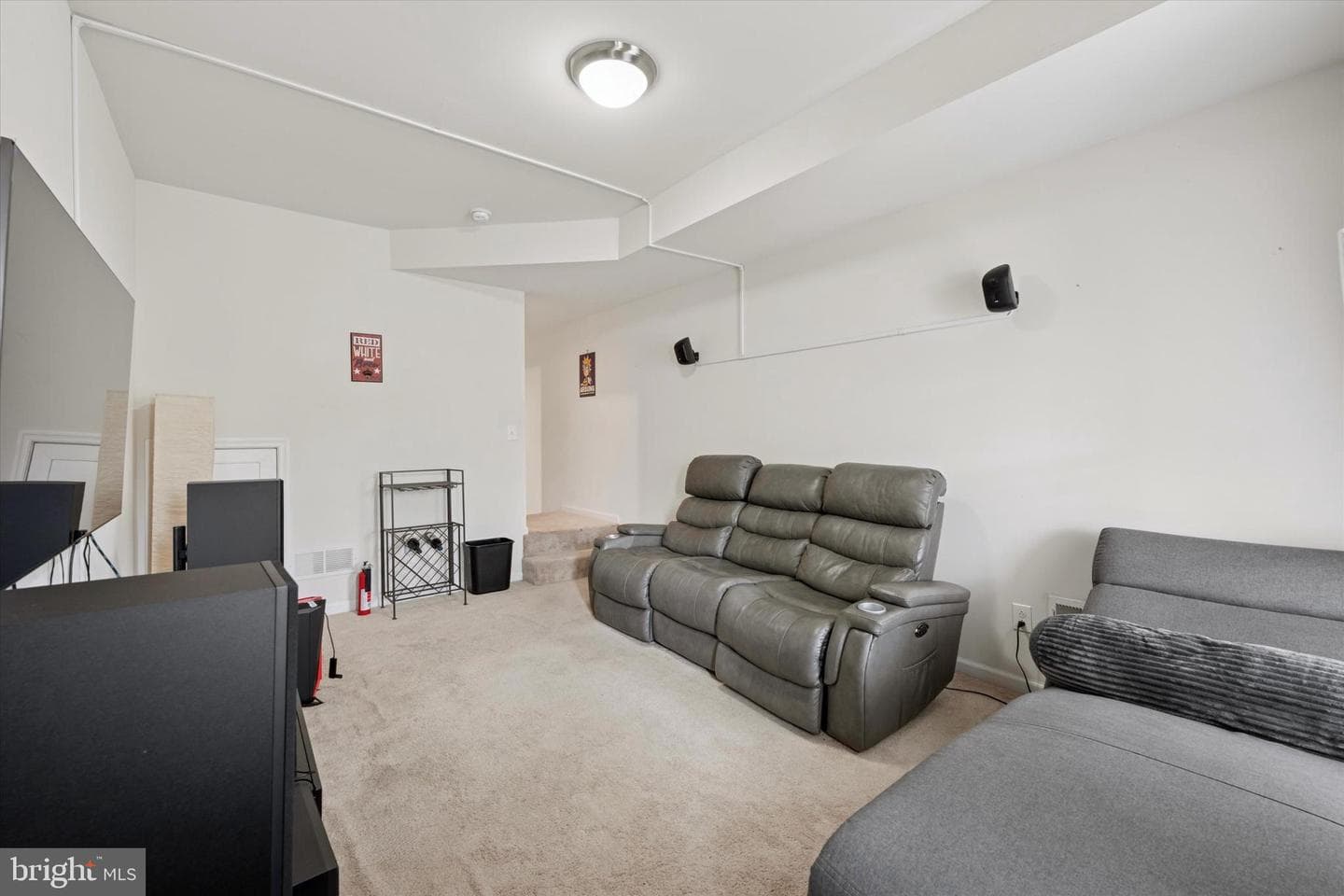 379 E Elm Street photo 6