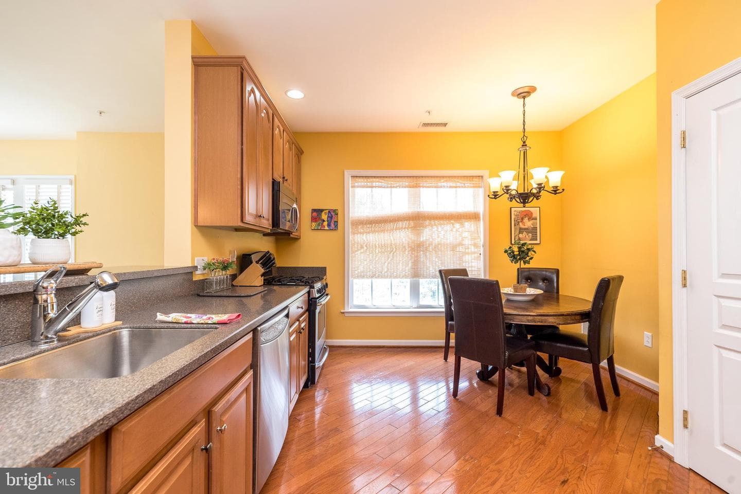 2308 Lilac Court photo 6
