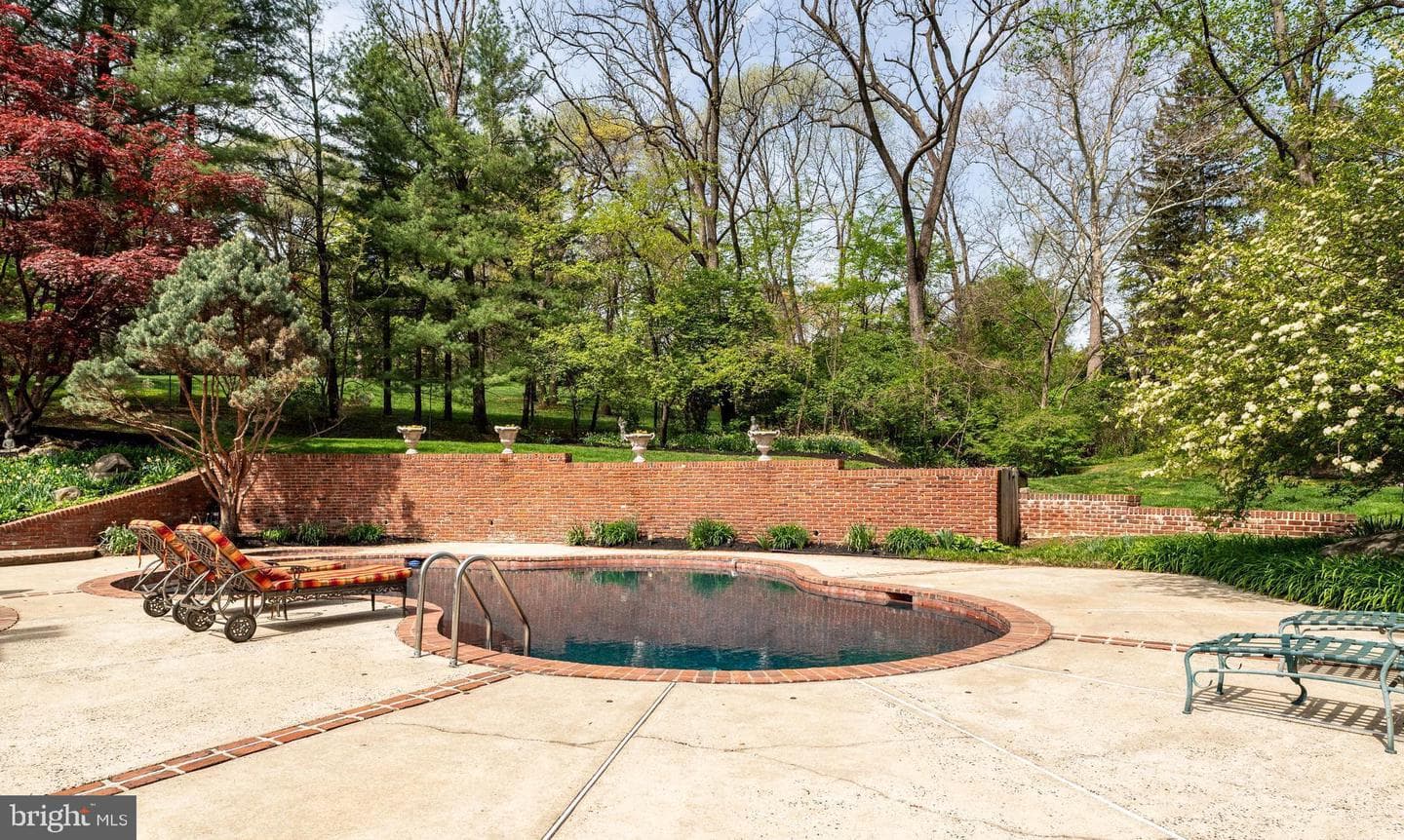 1100 Green Valley Road photo 52