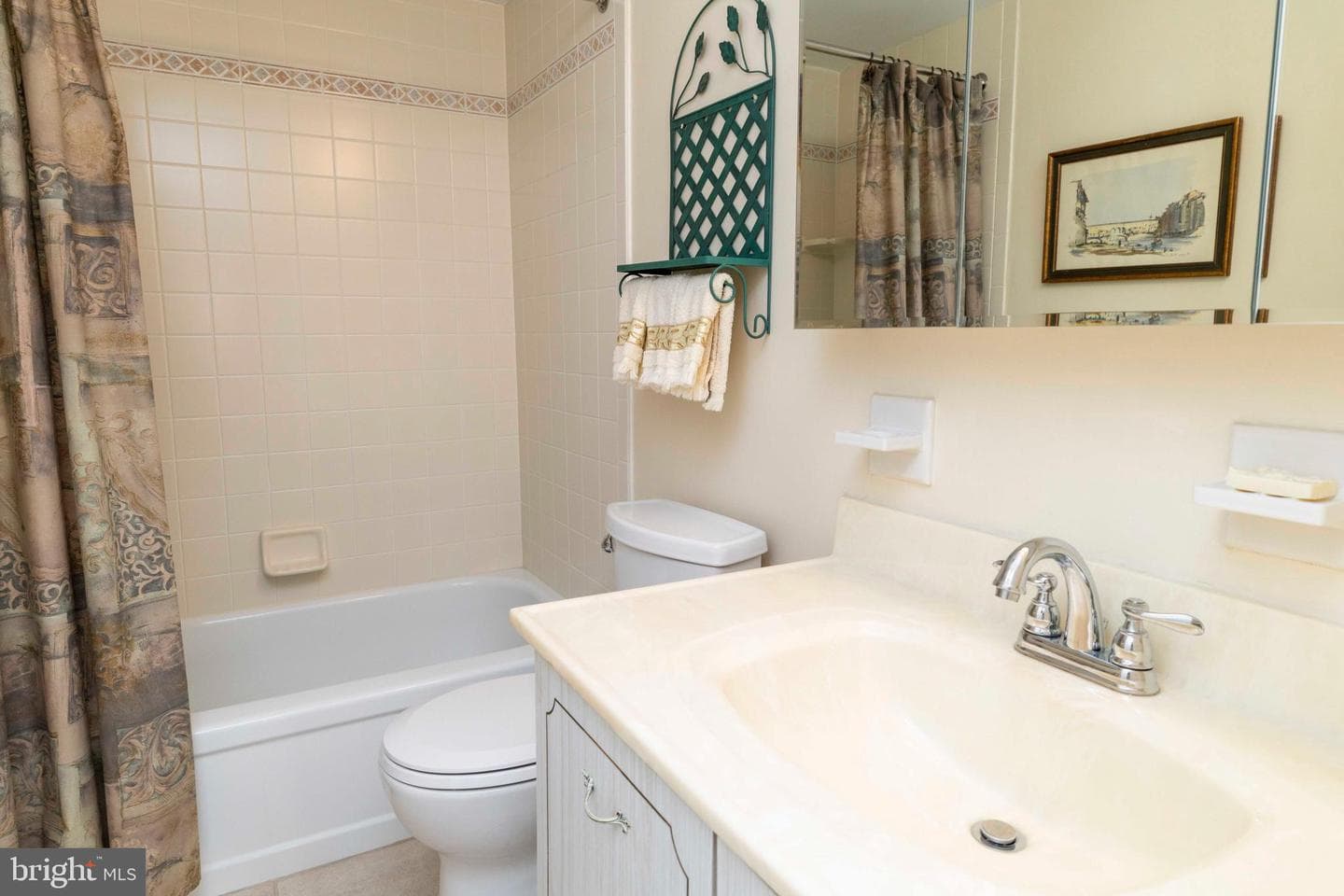 309 Florence Avenue #521 N photo 19
