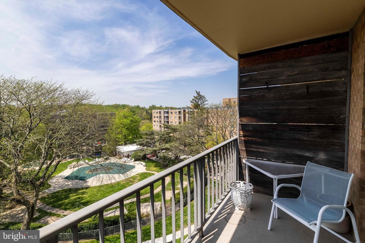 309 Florence Avenue #521 N photo 5