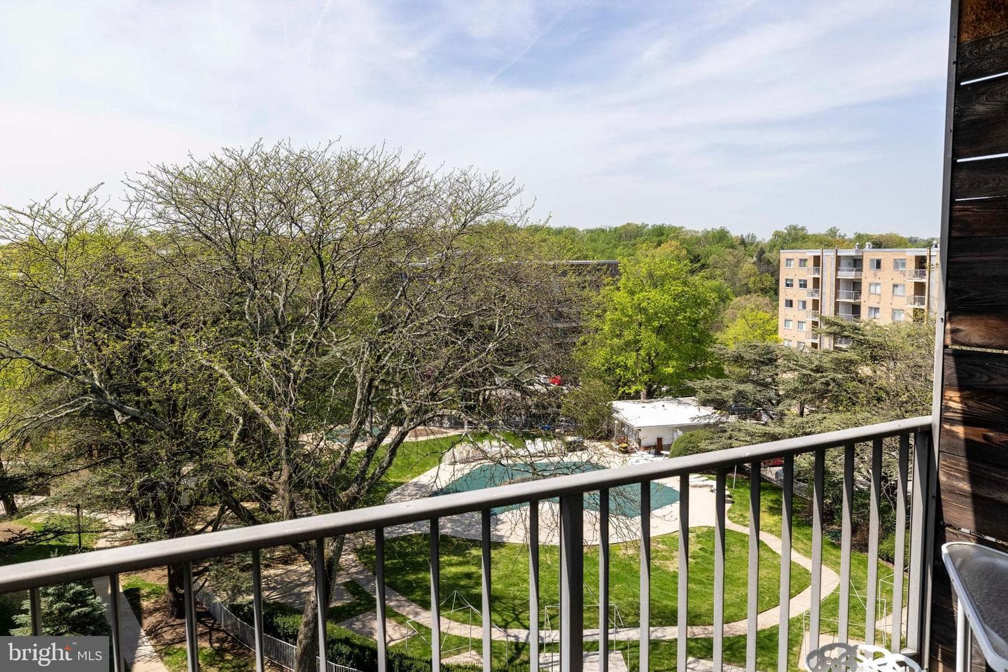 309 Florence Avenue #521 N photo 6