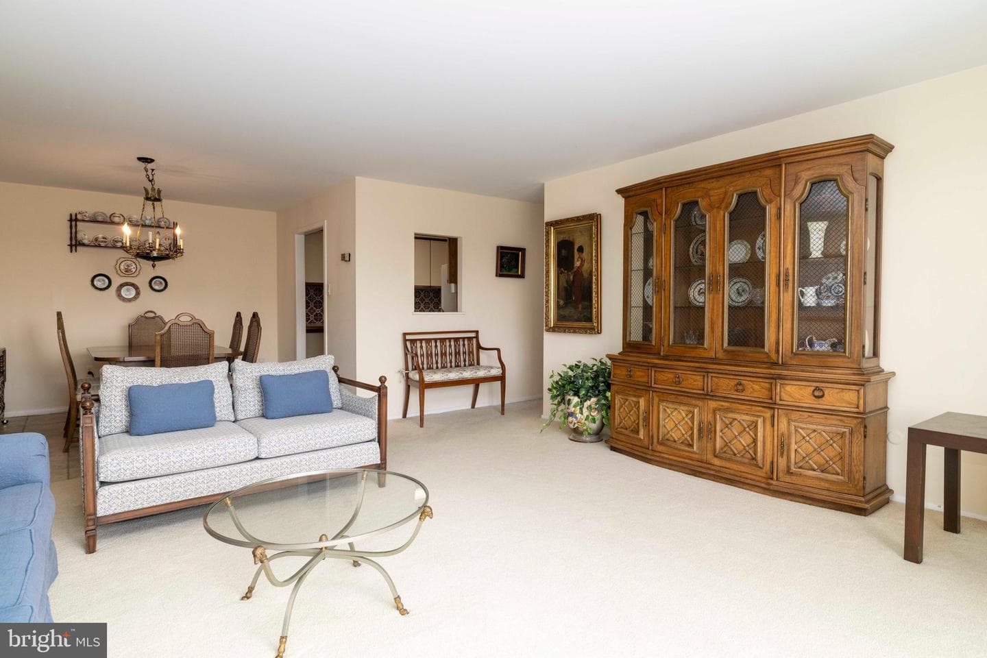 309 Florence Avenue #521 N photo 8