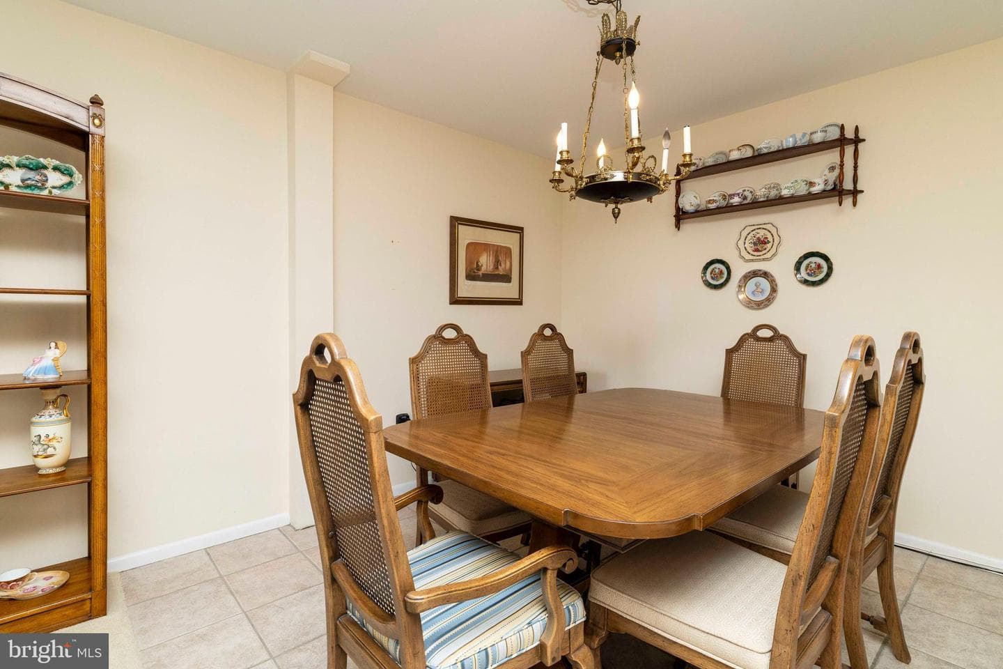 309 Florence Avenue #521 N photo 9