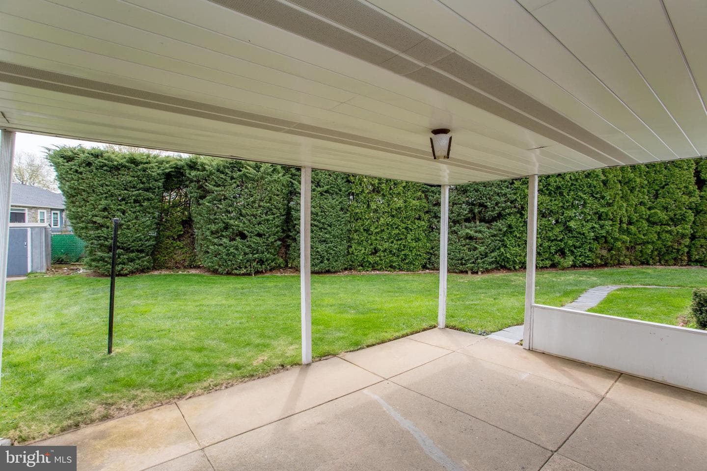 1751 Kimball Avenue photo 31