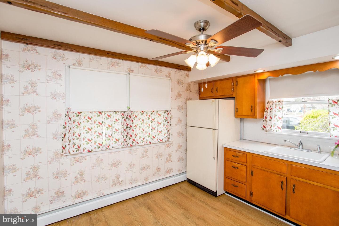 1751 Kimball Avenue photo 9