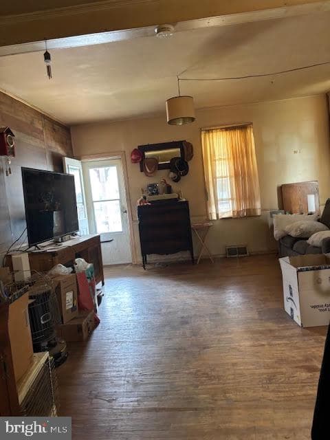 112 E 3rd St. photo 2