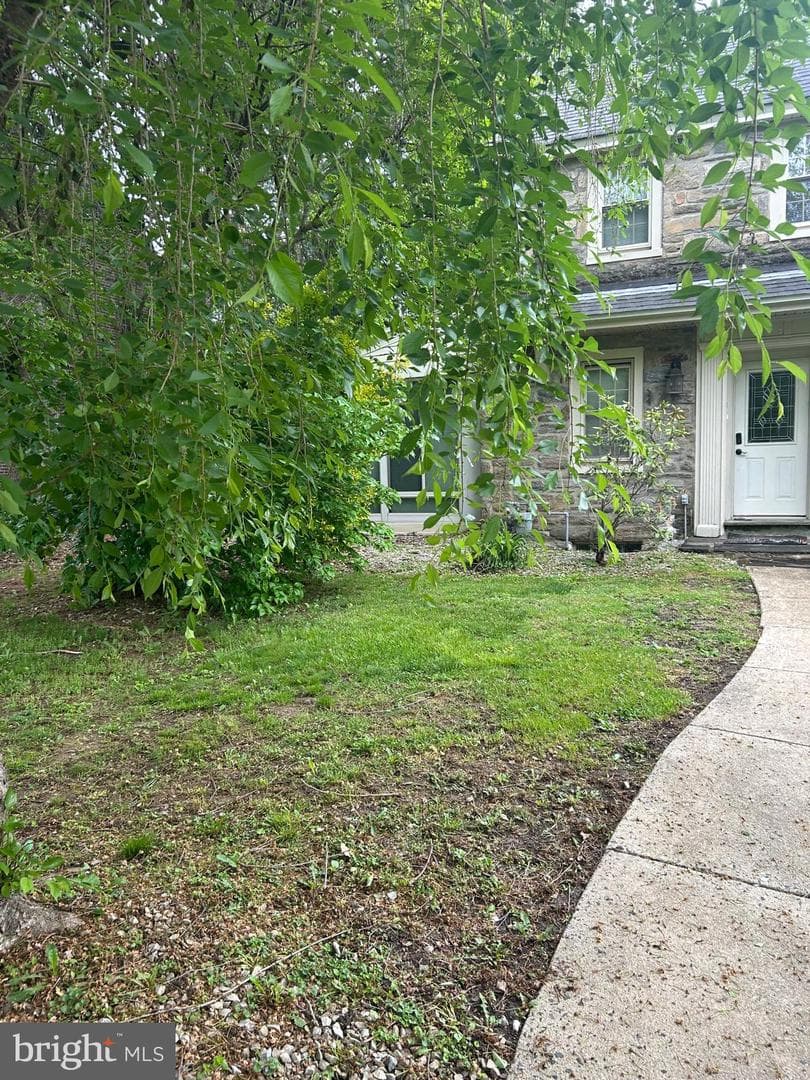 547 Baeder Road, Jenkintown
