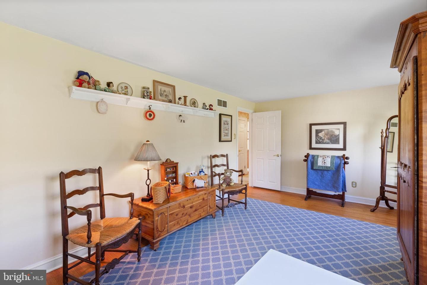 653 Valley Road photo 28