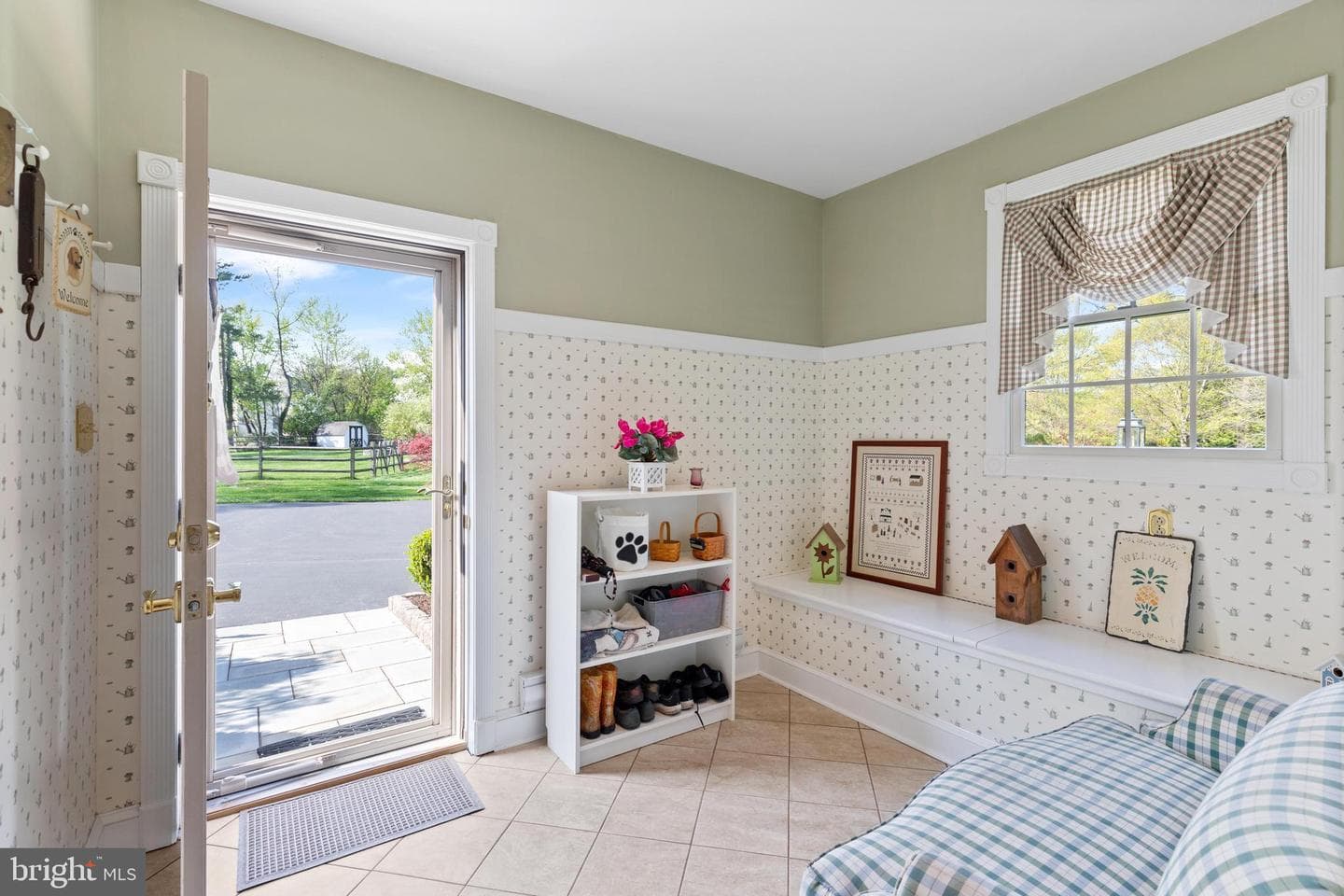 653 Valley Road photo 30