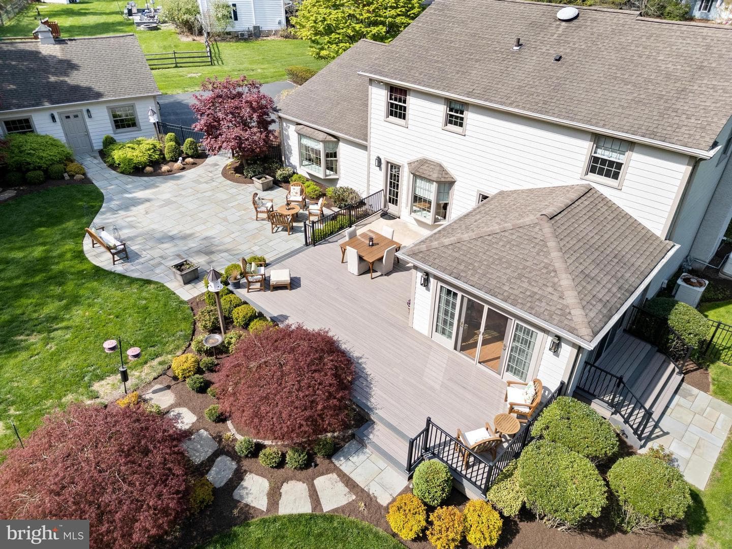 653 Valley Road photo 4