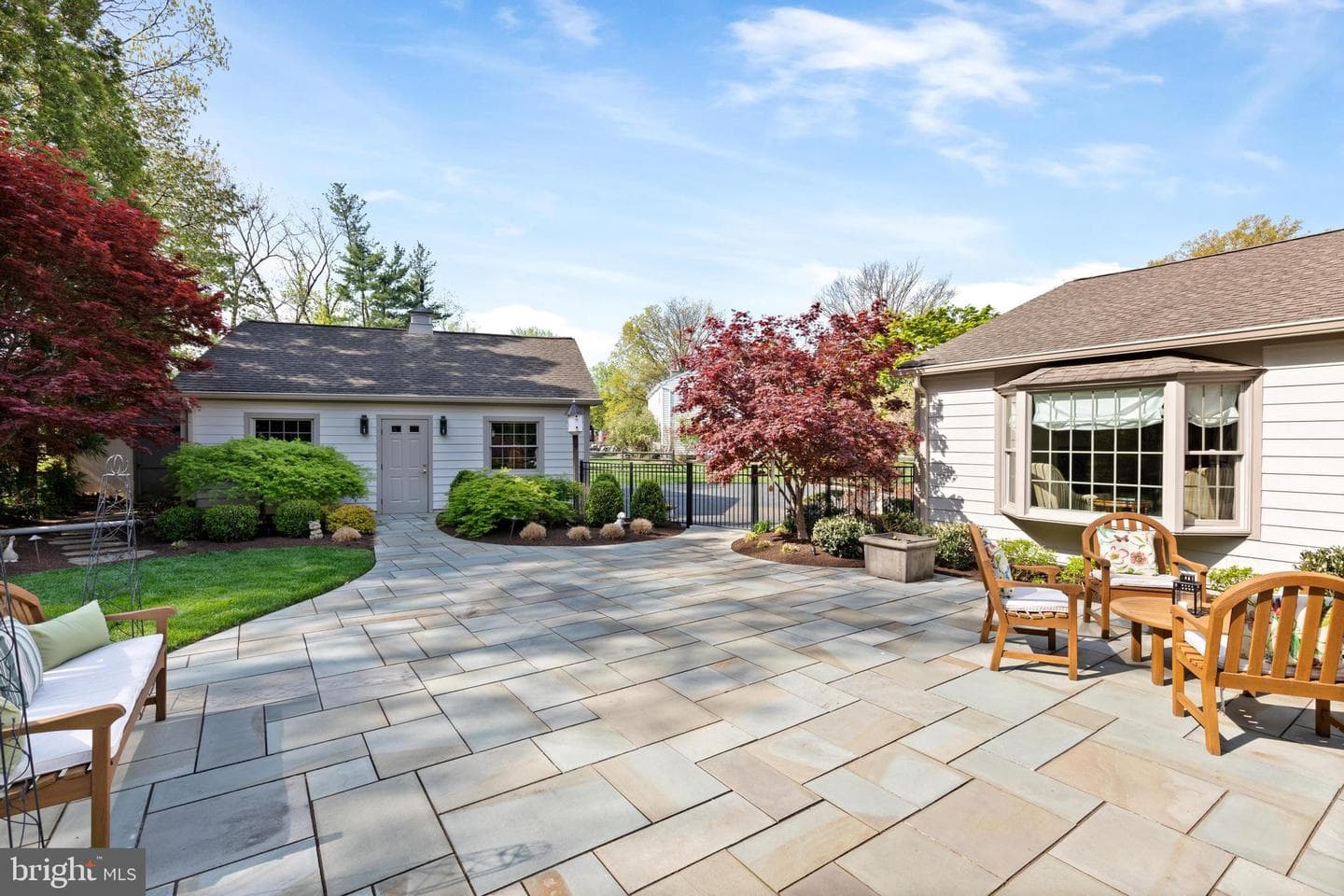 653 Valley Road photo 5