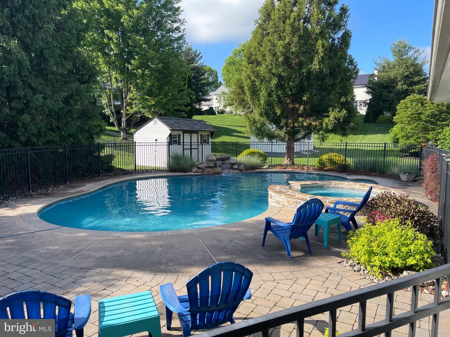 8 Buckley Circle photo 41