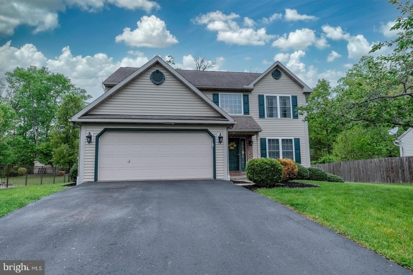 246 Micklitz Drive photo 1