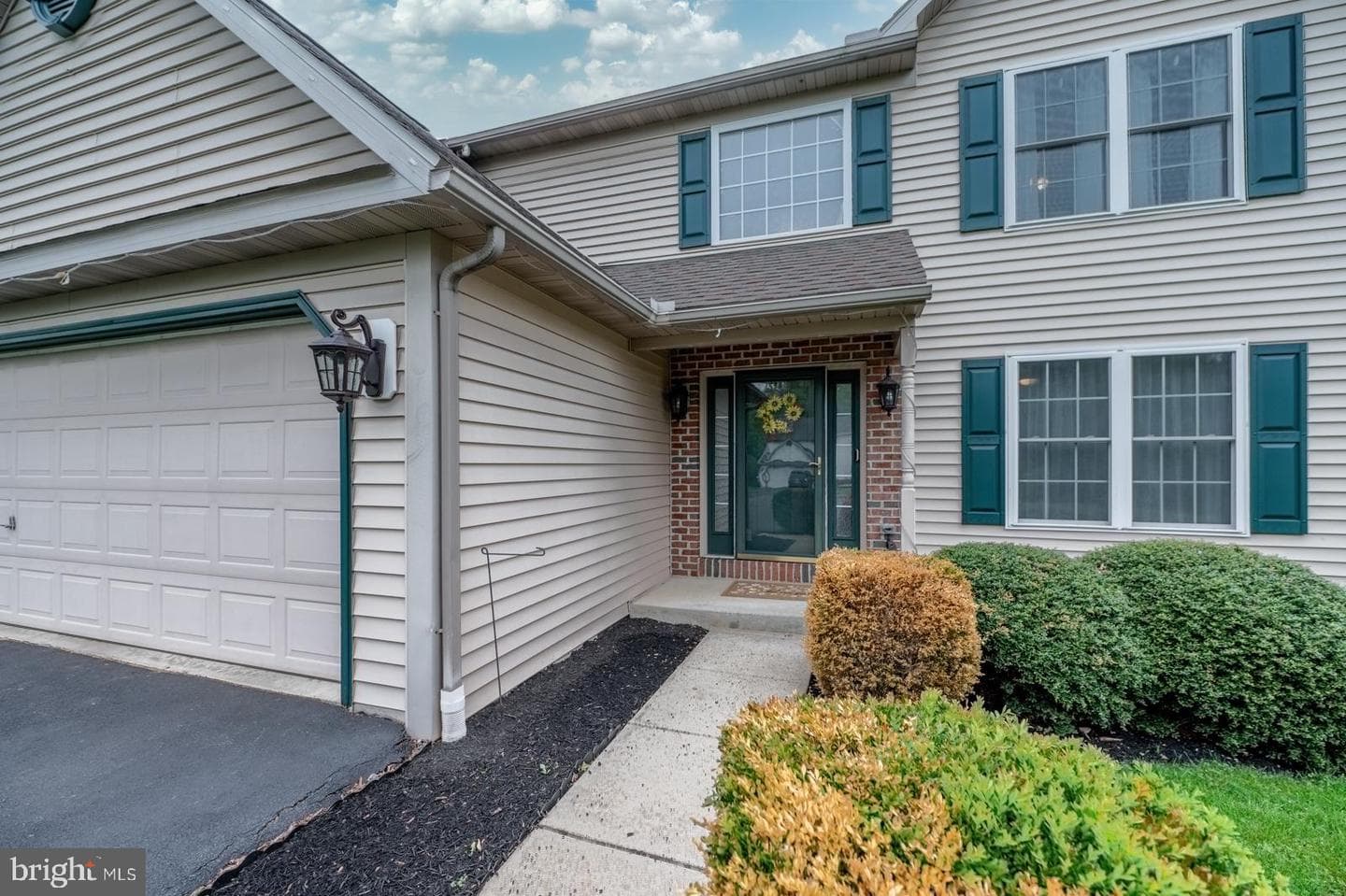 246 Micklitz Drive photo 4