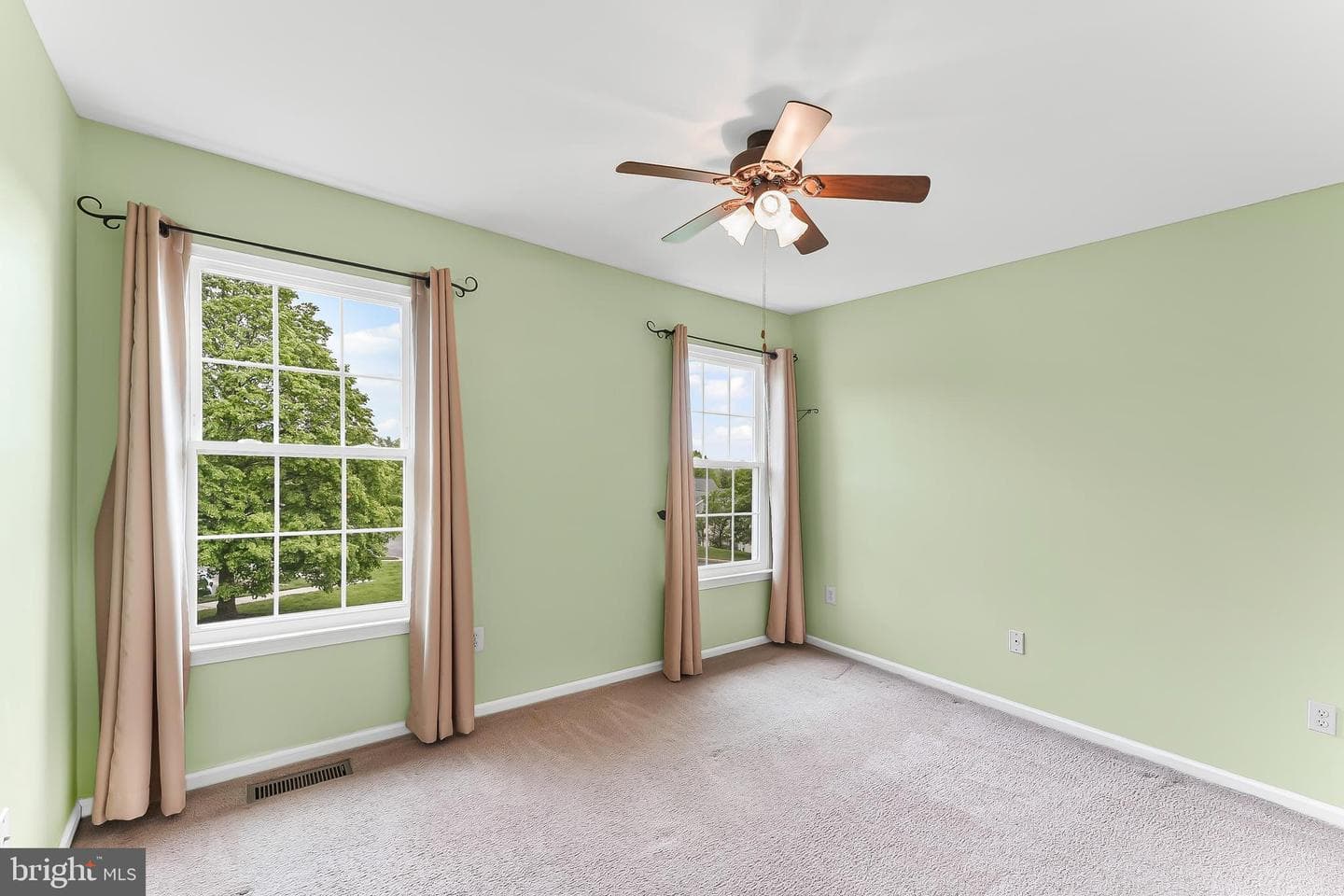 493 Stoneglen Street photo 24