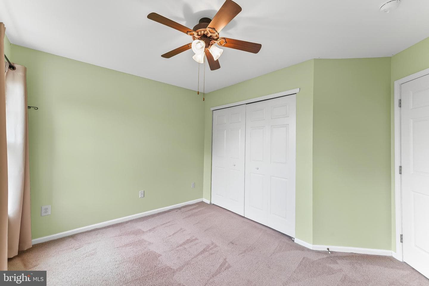 493 Stoneglen Street photo 25