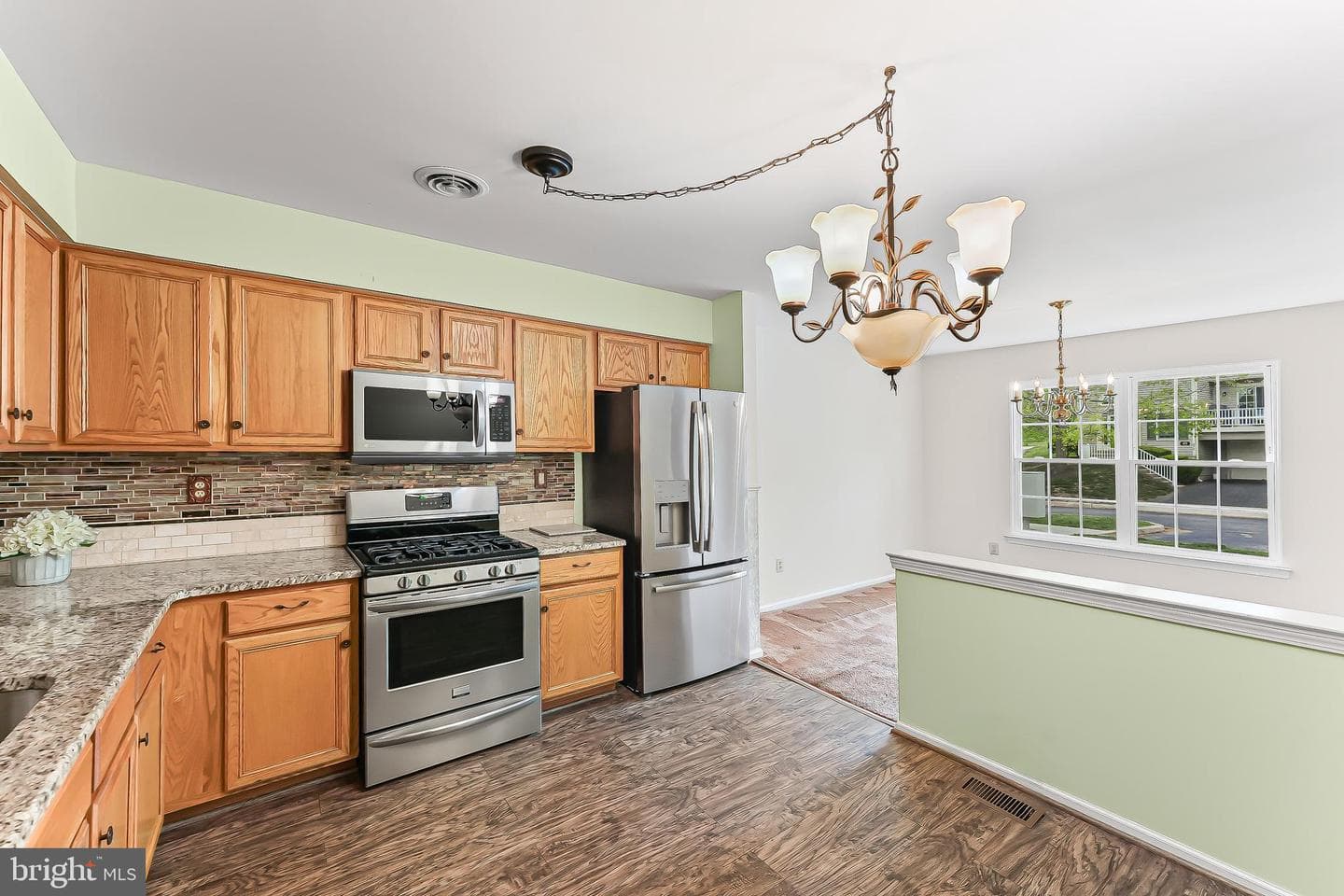 493 Stoneglen Street photo 8